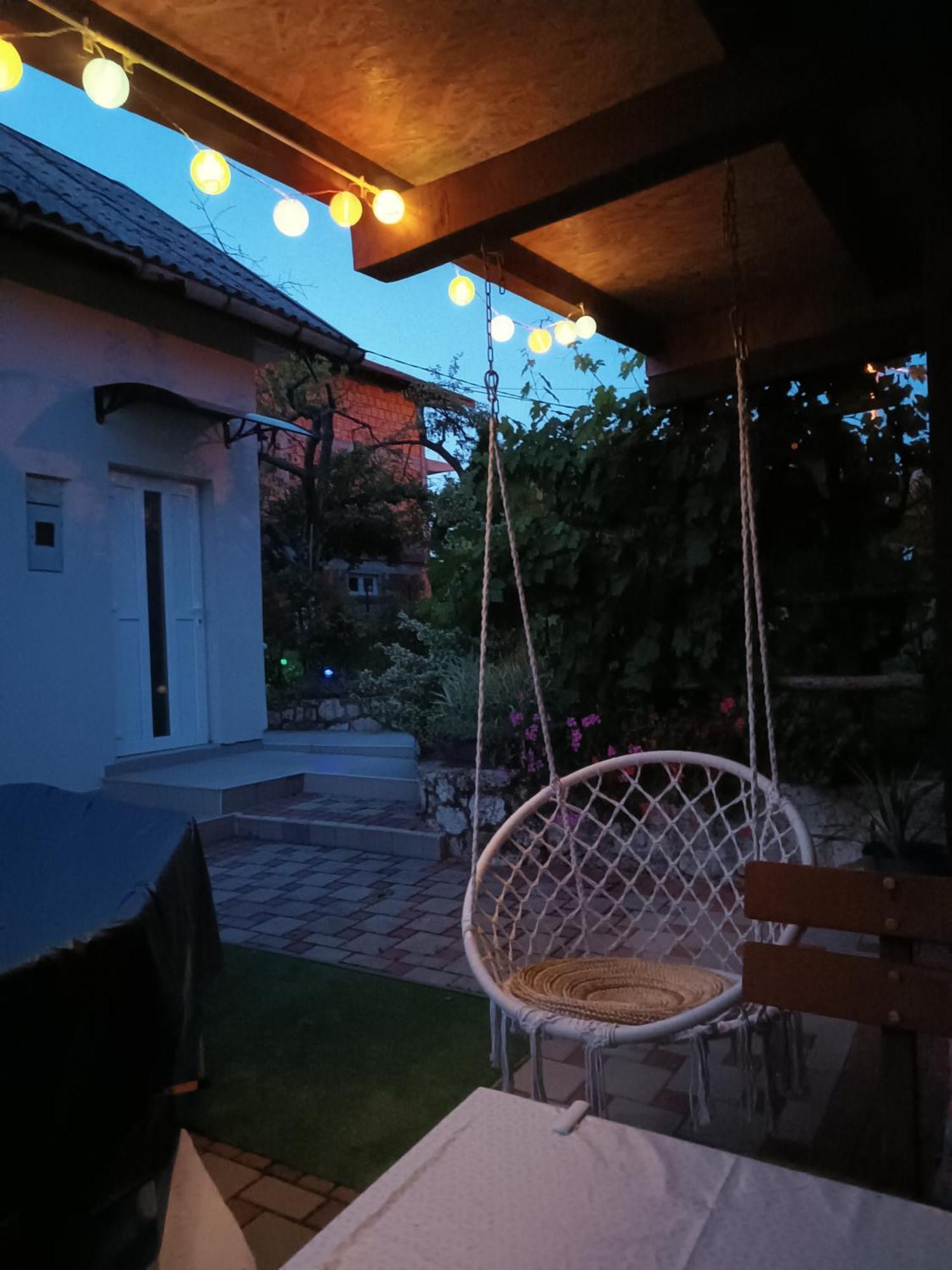 Guest House Bee Visoko Eksteriør bilde
